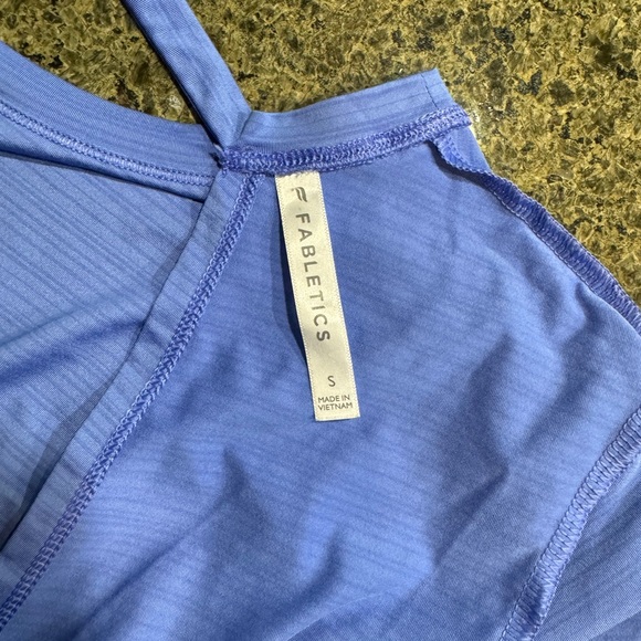 Fabletics shirt size small - Picture 2 of 3